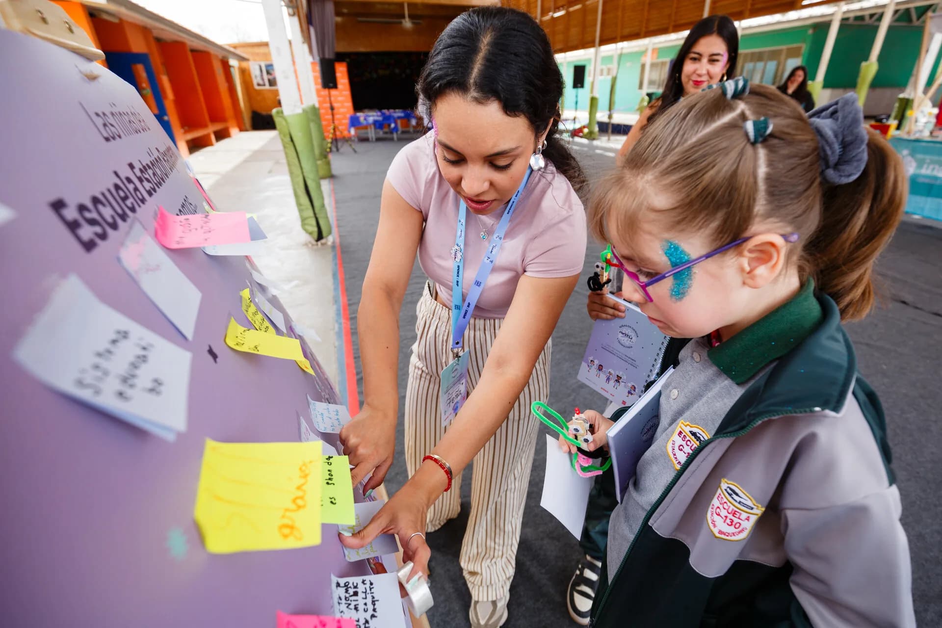 Equipo de educación de Fundación País Digital en terreno